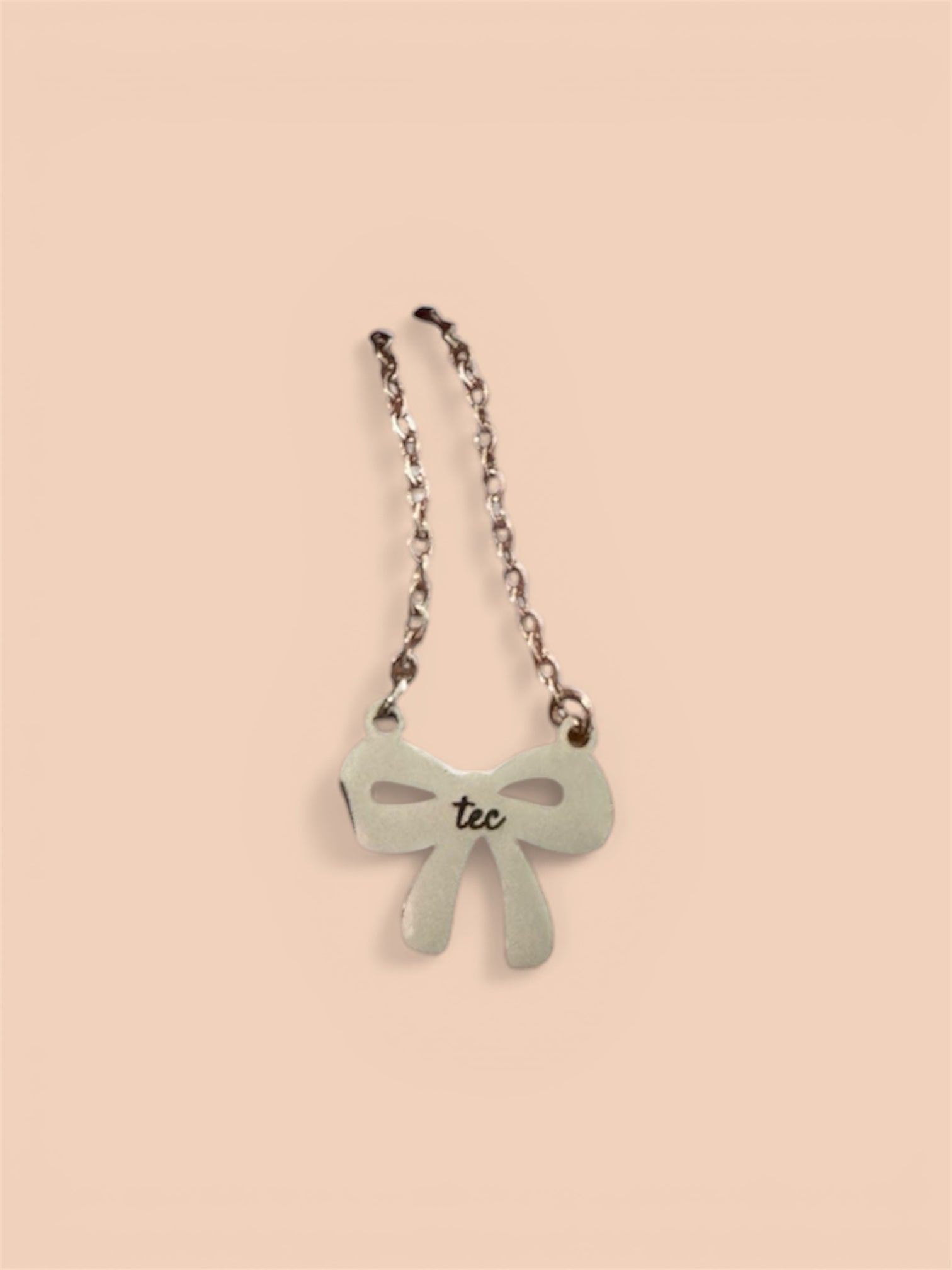 Bow Necklace