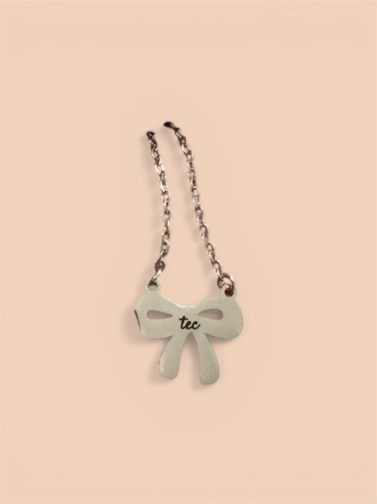 Bow Necklace